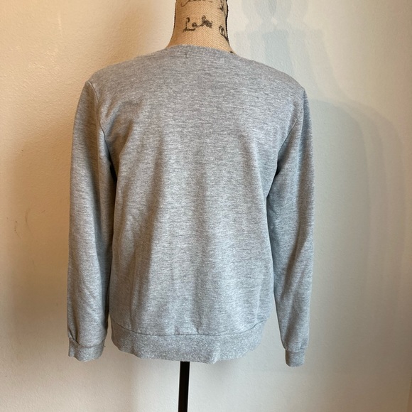 gray sweater with embroidered flowers - Picture 5 of 6